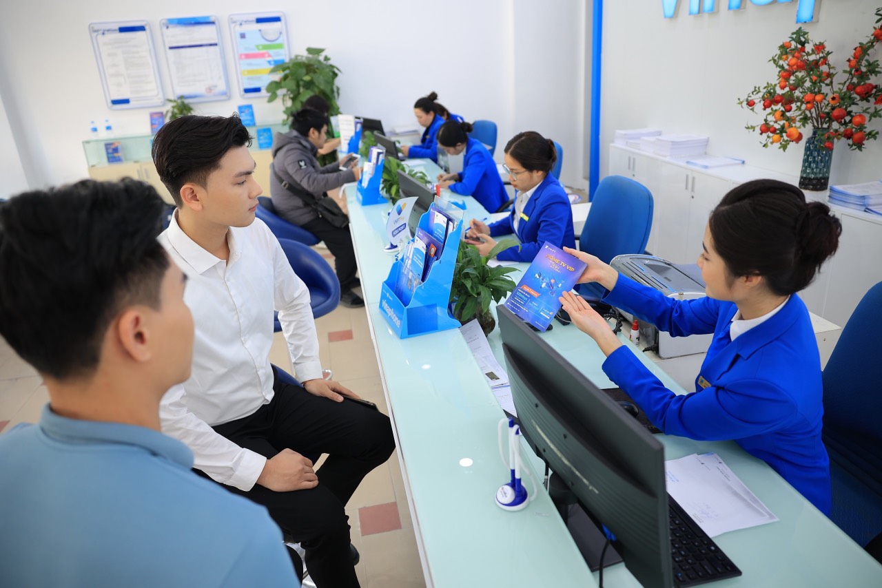 Trọn đam mê, thỏa thuê lướt Face hè này với các gói cước cực ưu đãi từ VinaPhone